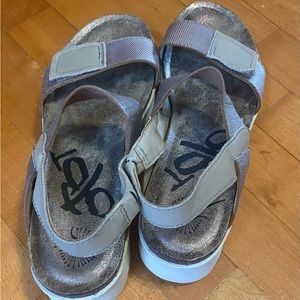Women’s gold sandals